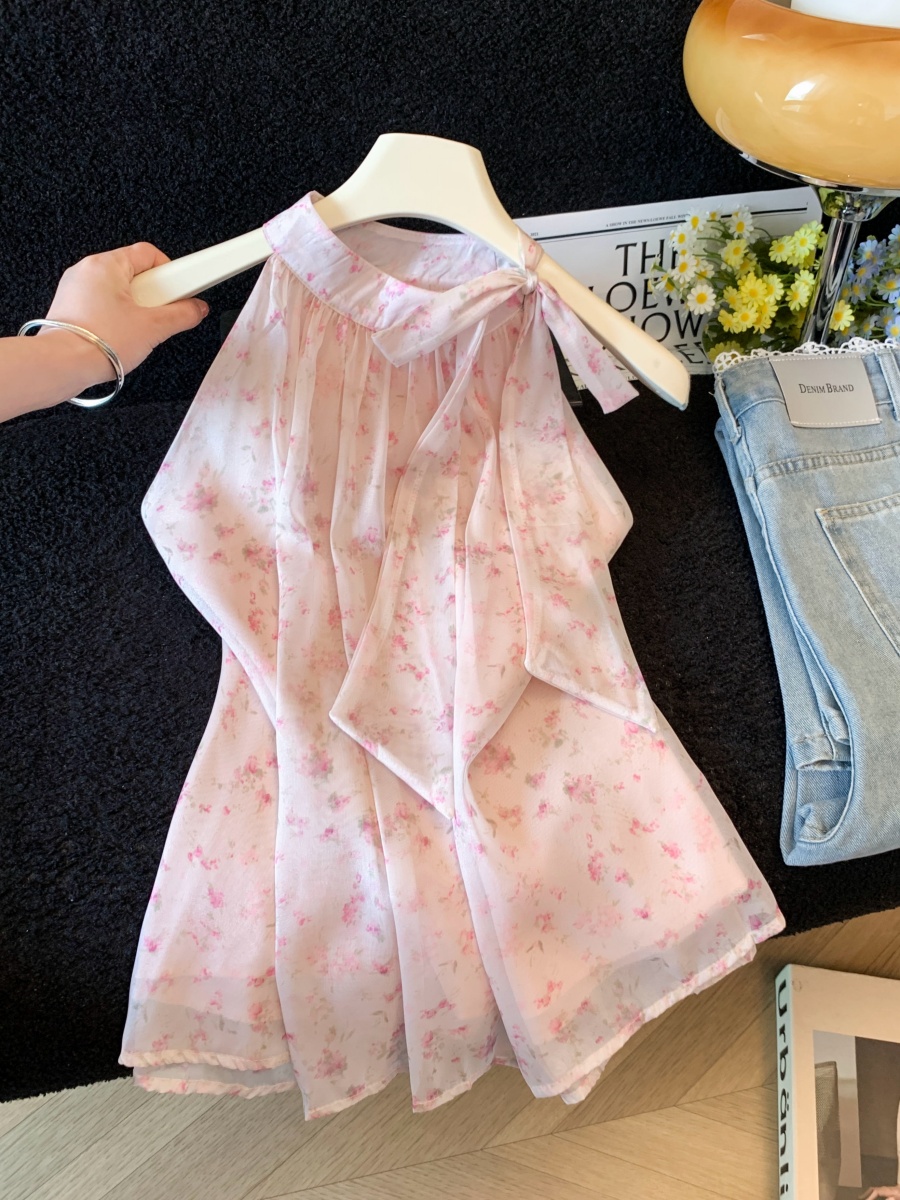 Women's Sleeveless Chiffon Shirt with Bow Detail - Floral Print Summer Top - Style b819b7