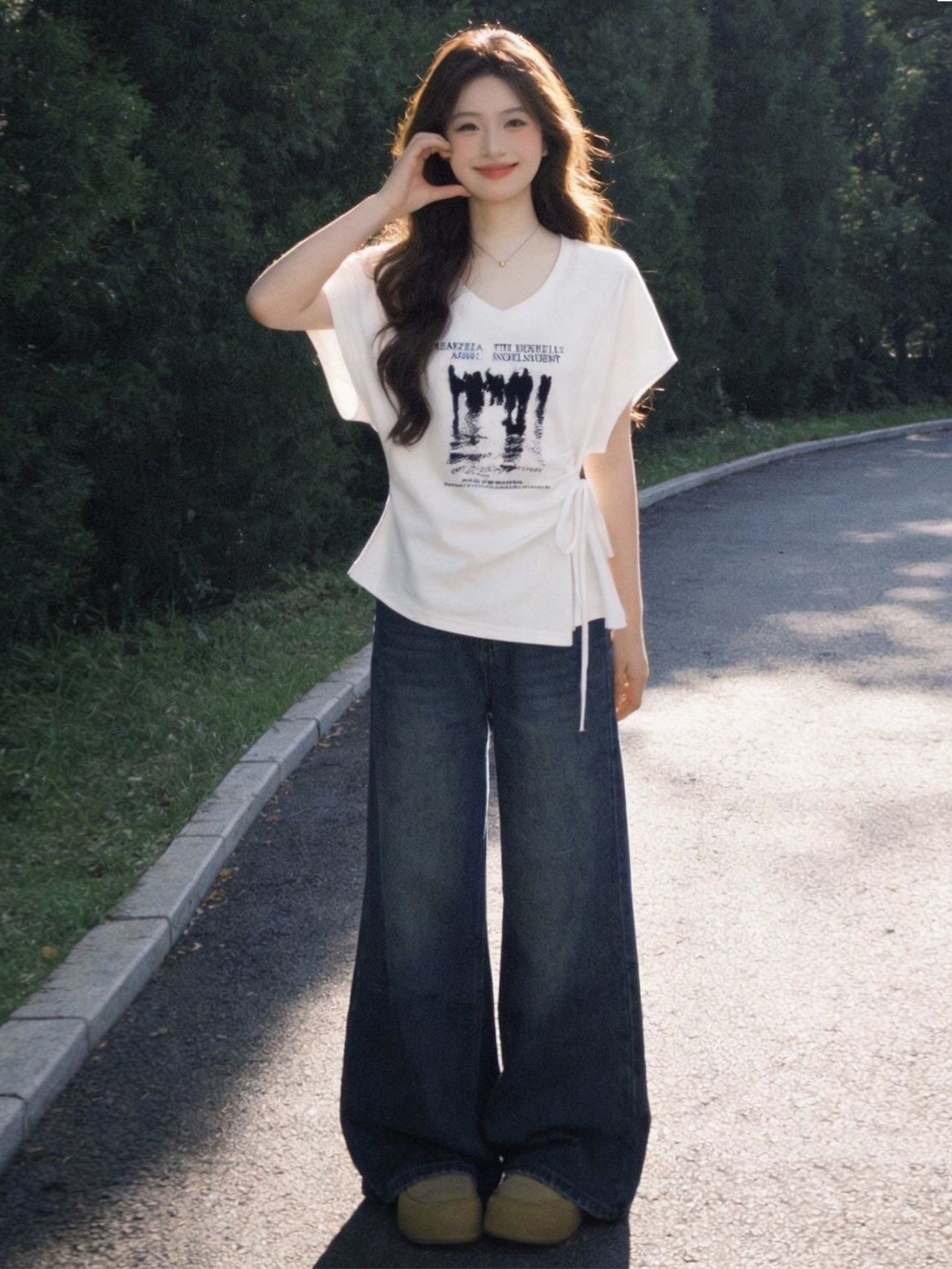 Women's White V-Neck Side-Tie Short-Sleeve T-Shirt 2026 Summer Slimming Top - Image 2