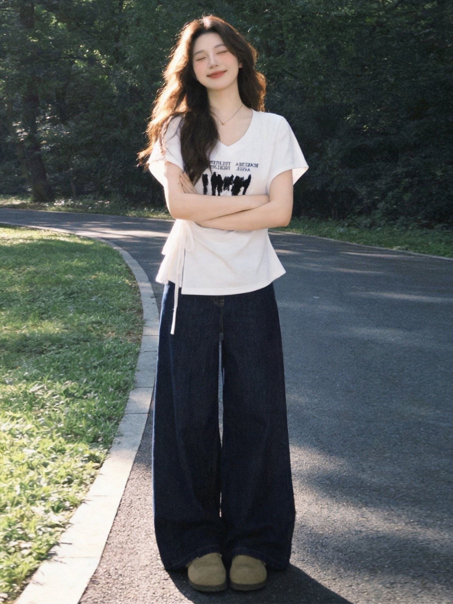 Women's White V-Neck Side-Tie Short-Sleeve T-Shirt 2026 Summer Slimming Top - Image 4