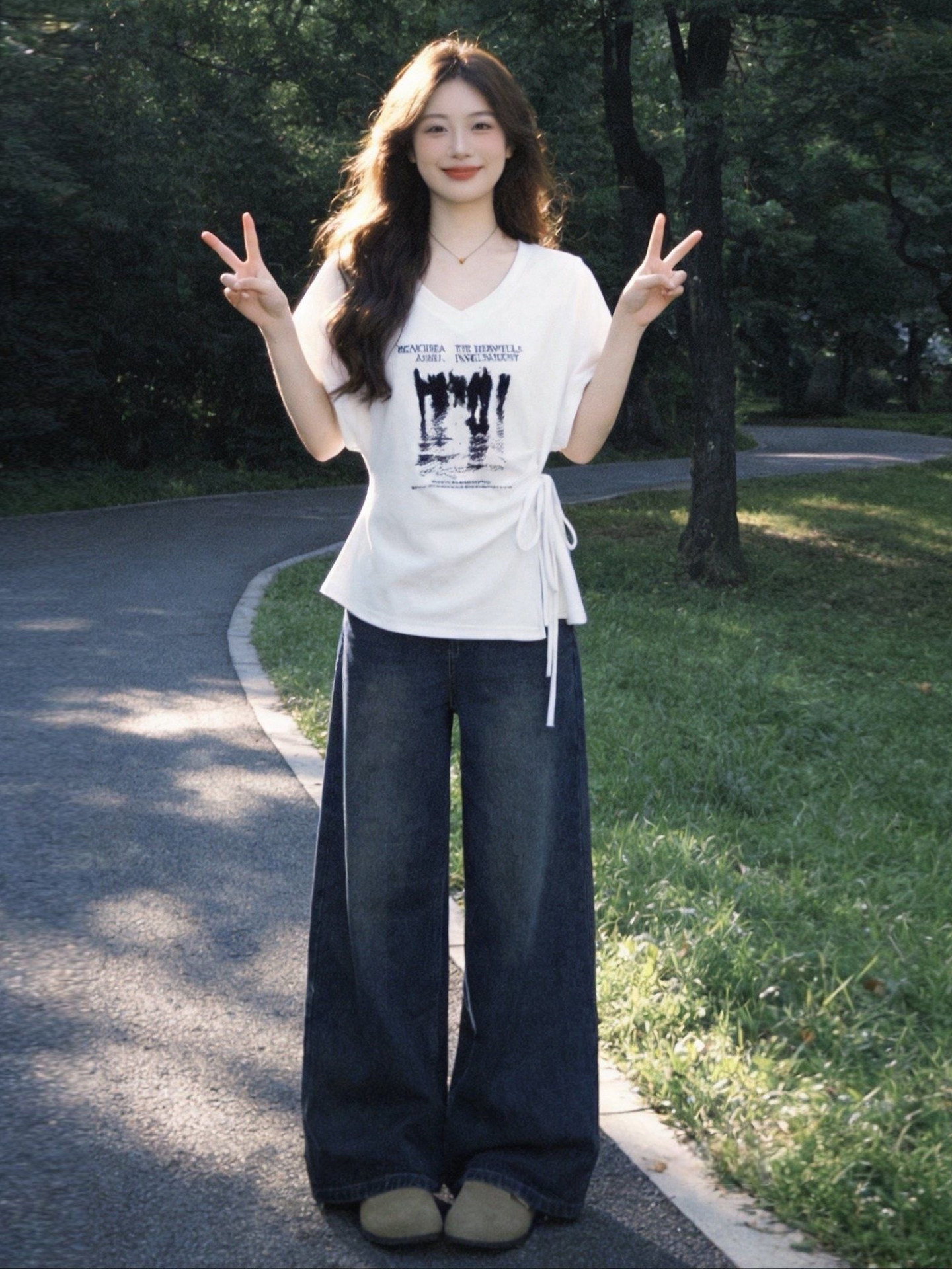 Women's White V-Neck Side-Tie Short-Sleeve T-Shirt 2026 Summer Slimming Top - Image 3
